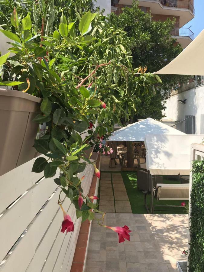 Bed and Breakfast Virgilio'S Garden Кастелламмаре-ді-Стабія Екстер'єр фото